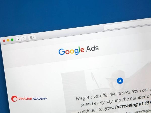 Vào ngày 24 tháng 7 năm 2018, Google AdWords đã đổi tên thành Google Ads.